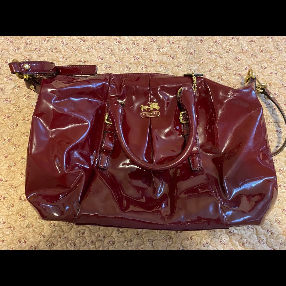 COACH shiny Read Purse